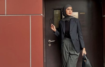 Terungkap! Ini Sosok Pria yang Temani Paula Verhoeven di Sidang Cerai