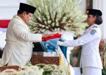 Presiden Prabowo Kenakan Beskap dan Kalung Melati di HUT ke-80 RI