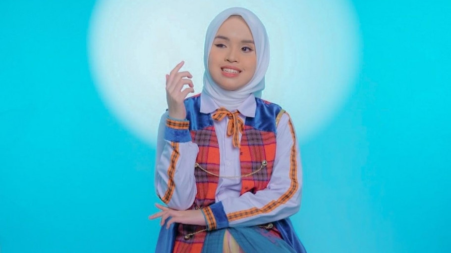 Biodata Dan Profil Putri Ariani Umur Agama Dan Instagram Penyanyi