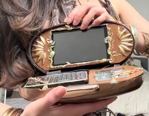 Cyberdeck Lagi Viral di Kalangan Gen Z, Komputer DIY Bergaya Futuristik yang Bisa Dirakit 