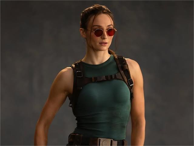 Sophie Turner Cedera, Syuting Serial Tomb Raider Ditunda Sementara