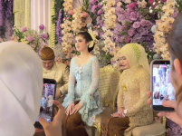 Menuju Hari Bahagia, Syifa Hadju Tampil Memukau dalam Prosesi Pengajian dan Siraman