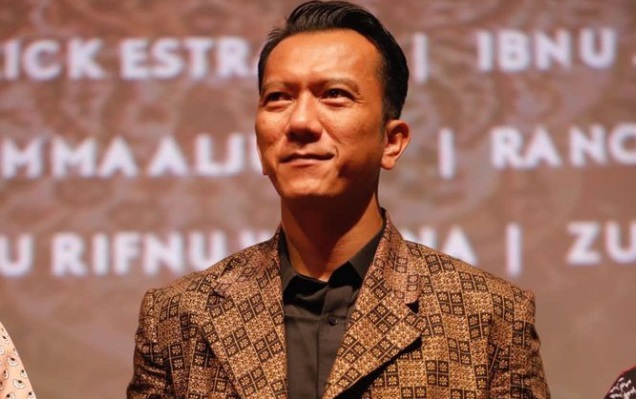 Teuku Rifnu Wikana Raih Penghargaan di Asian Academy Creative Awards 2023