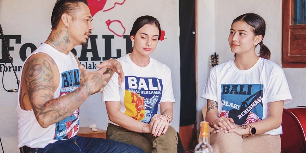 Awkarin Ikut Tolak Reformasi Bali 