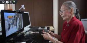 Tak Selalu Dinikmati Anak Muda, Nenek 89 Tahun Ini Masih Aktif Jadi YouTuber Game