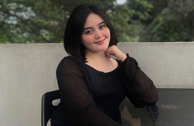 Biodata dan Profil Tia Septiana: Umur, Agama dan Instagram, Anak Mandra yang Cantik Abis