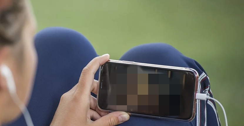 Viral Video Syur Parepare Lengkap 28 Detik, Pasangan Muda yang Hebohkan Grup WhatsApp