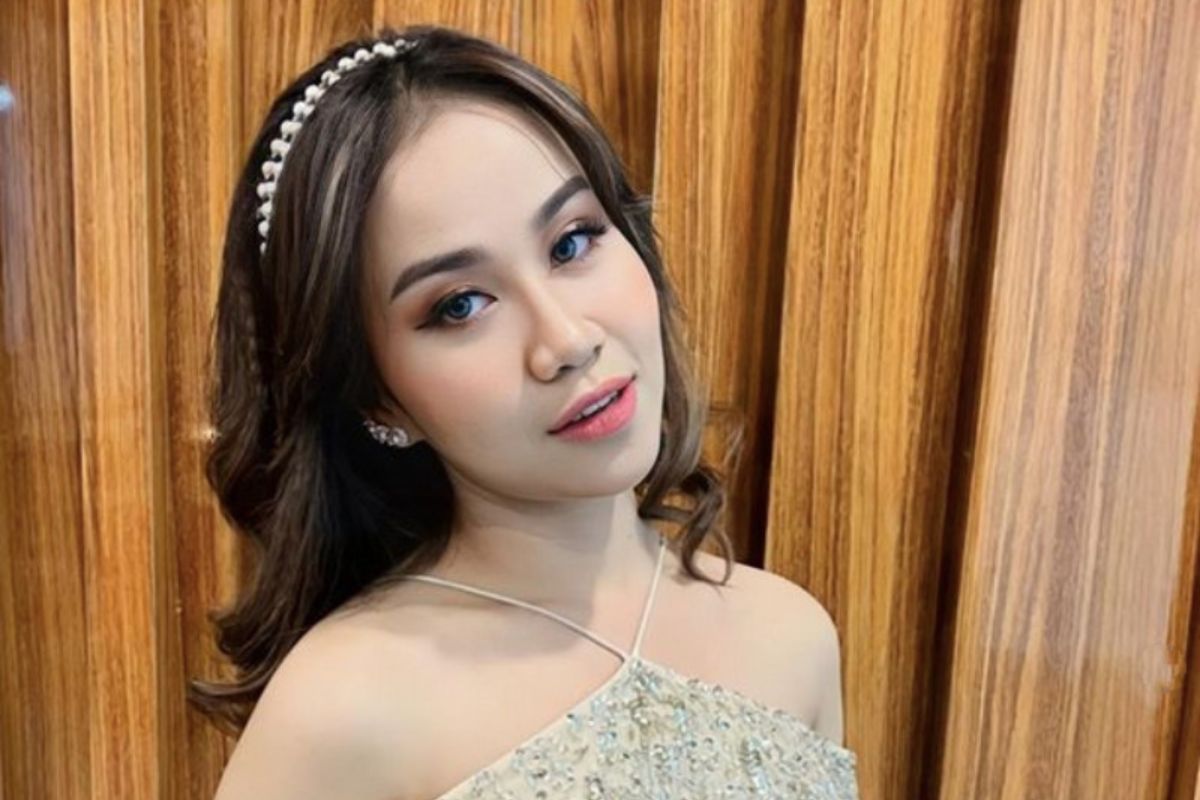 Kaget Lihat Harga BBM Melonjak, Mayang Luciana Pilih Andalkan Mobil Listrik